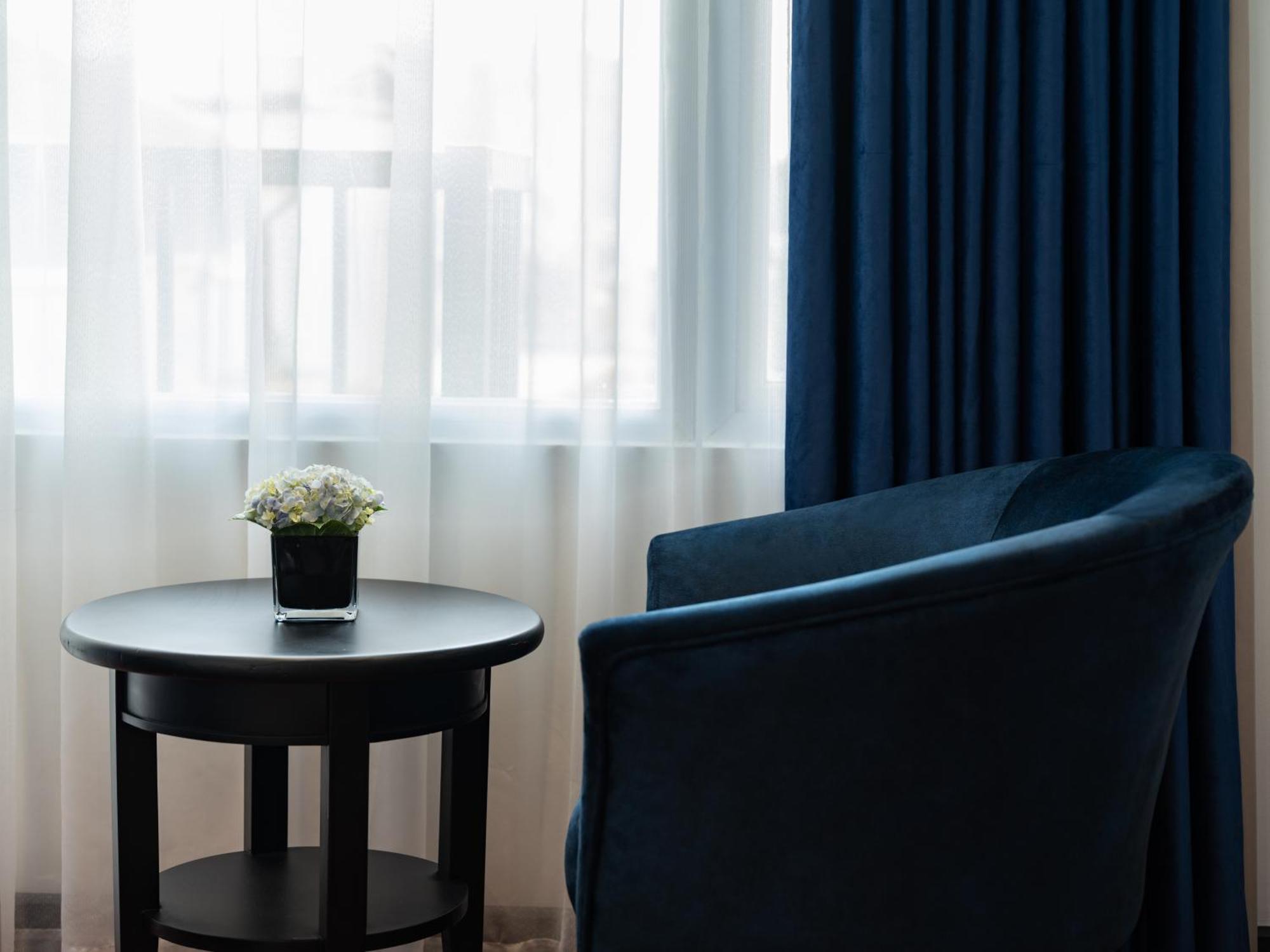 The Flower Boutique Hotel & Travel — Photos 1
