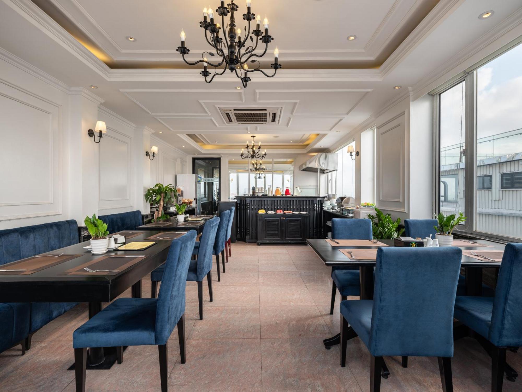 The Flower Boutique Hotel & Travel, Hanoi